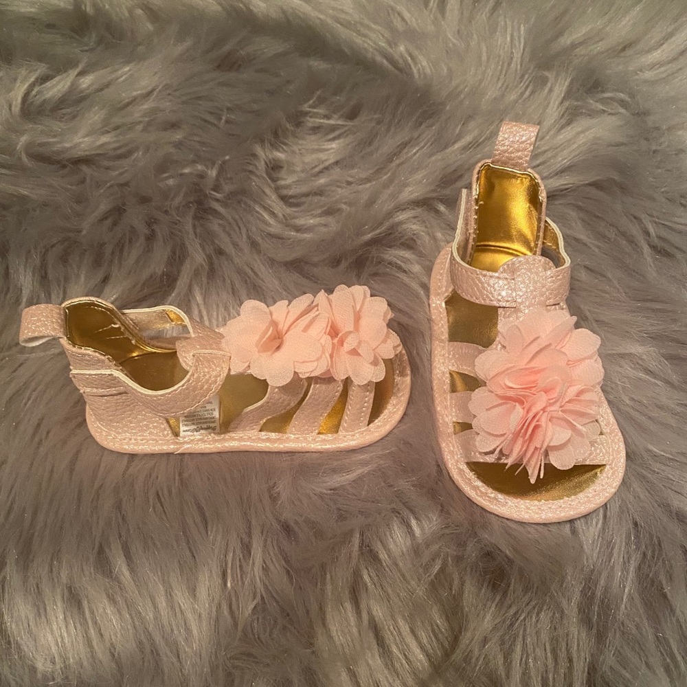 🆕Carter’s Pink Flower Sandals